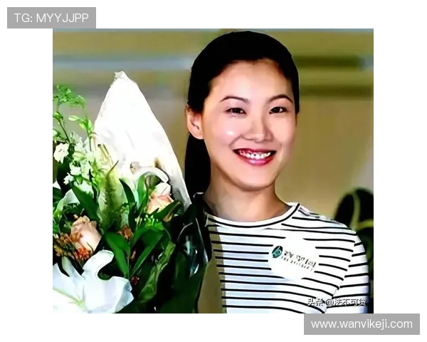 恩爱23年终究敌不过岁月流转 73岁梁锦松衰老明显 47岁伏明霞依旧风采依人